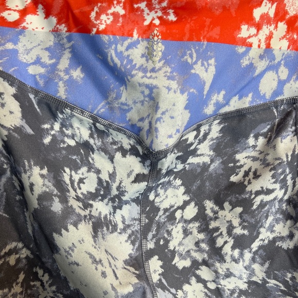 Free People Movement High-Rise Ankle Printed Wave Rider Cutouts Back Leggings - Picture 7 of 9